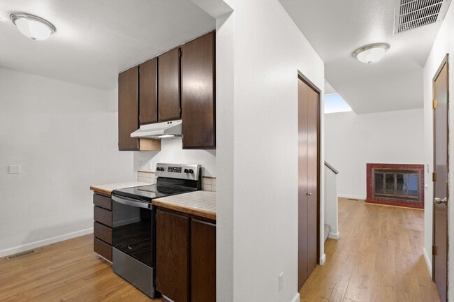 Photo - 2 Bedroom, 1.5 Bathroom Townhome-Style Condo in Tanasbrook, Near Tanasbourne!