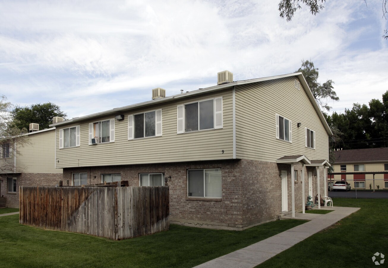 Hidden Oaks IV - Hidden Oaks IV