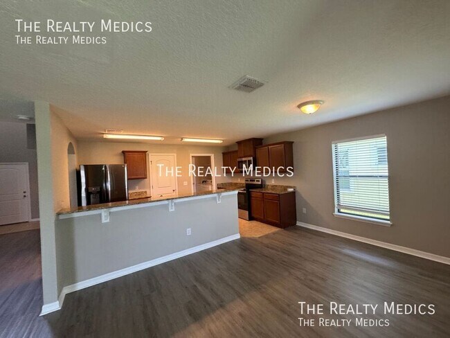 Photo - 2148 Ontario Way