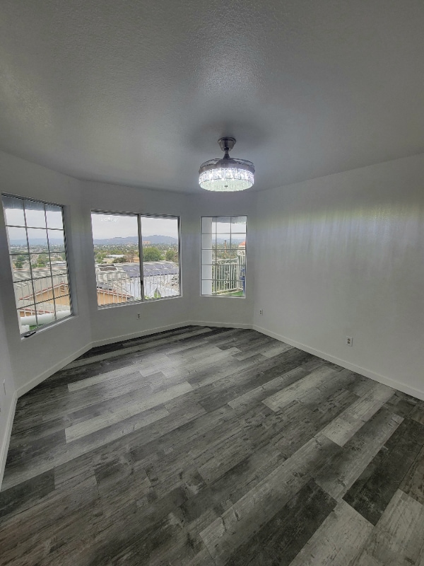 Photo - 571 Tilling Way