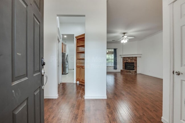 Photo - 10517 Queensbury Dr