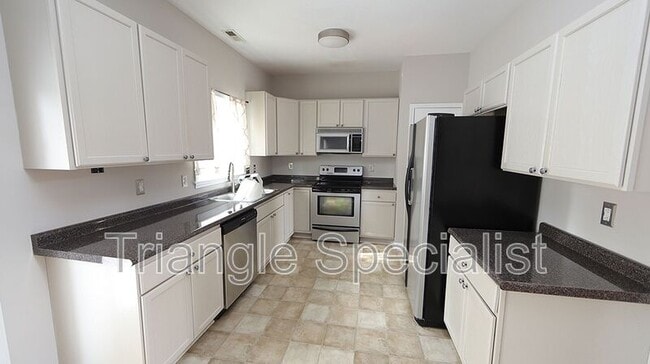 Photo - 210 Newberry Ln