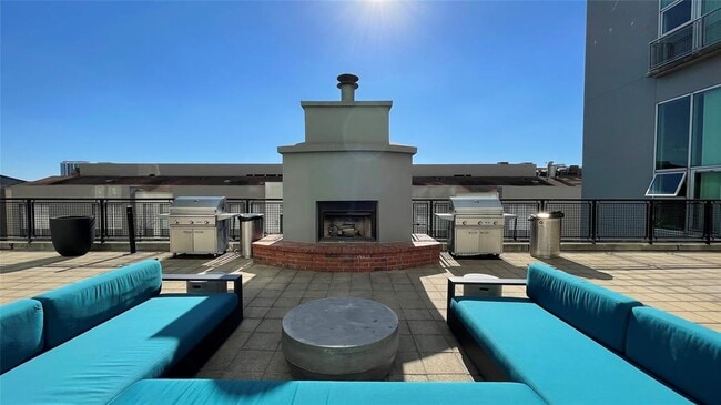 Photo - 2000 Bagby-ID441.4 Unit ID441.4