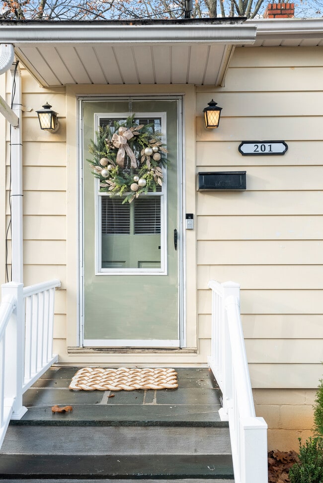 Photo - 201 Perrymont Ave