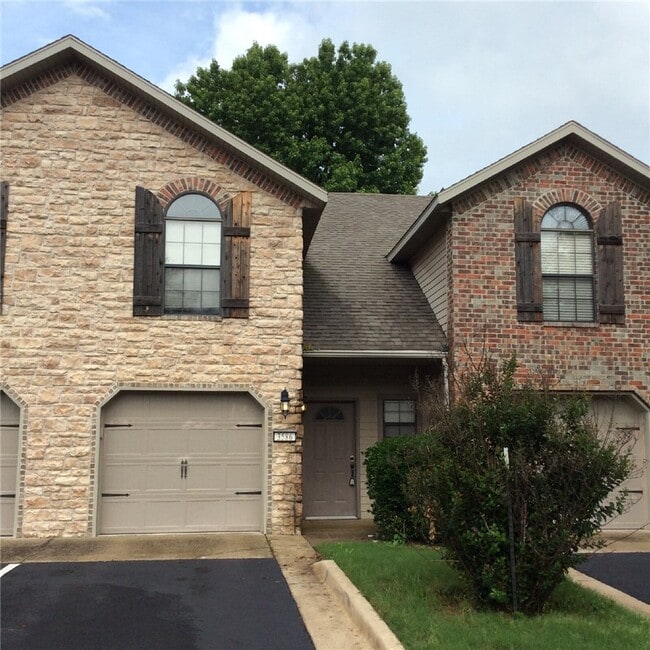 Building Photo - 3586 W Chevaux Dr