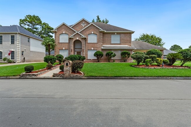 Building Photo - 18714 Aquatic Dr