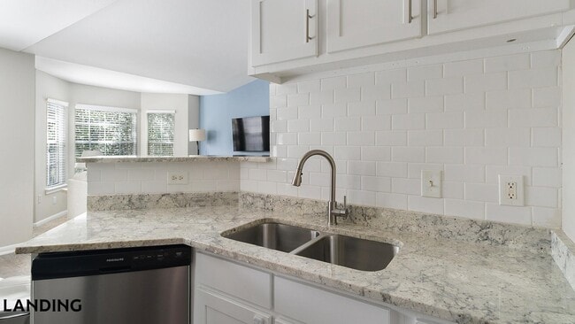 Photo - 3419 Fountains Dr Unidad 1408
