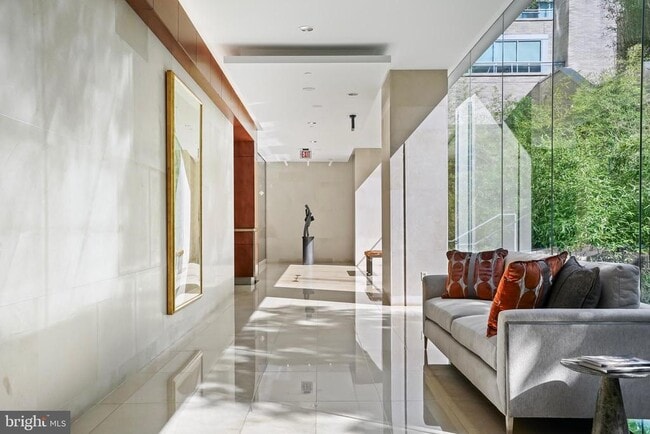 Building Photo - 1111 23rd St NW Unit 7B