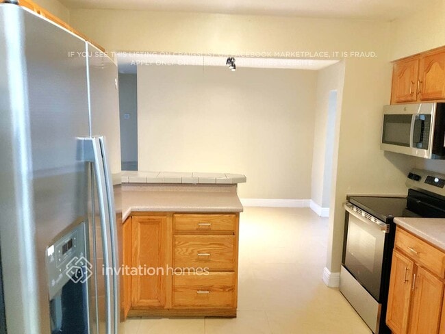 Photo - 5560 SW 7th Ct