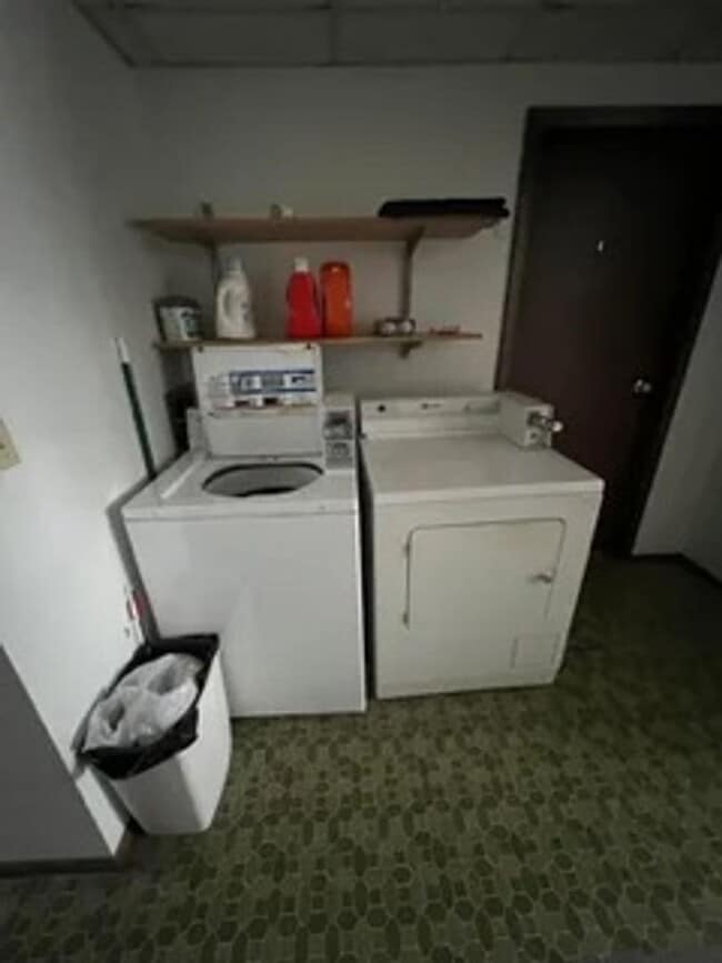 Building Photo - 102 Rob Roy Ln Unit 102 Rob Roy Ln -  1