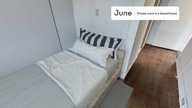 Photo - Room in Shared 6 bed/6 bath home Unidad 4E