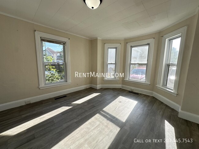 137 Grove St