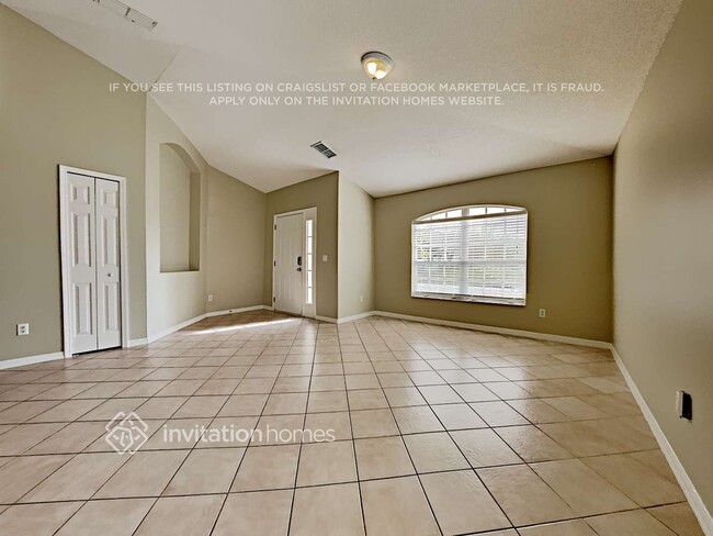 Photo - 8028 Birman St