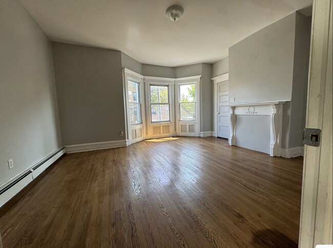 Photo - 33 Lexington Ave Unit 2