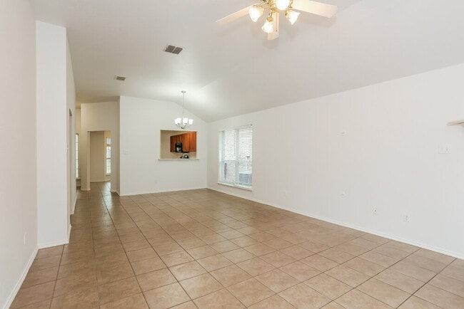 Photo - 509 Tweeter Dr