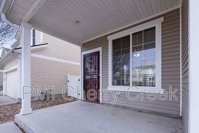 Photo - 5555 Kirk St