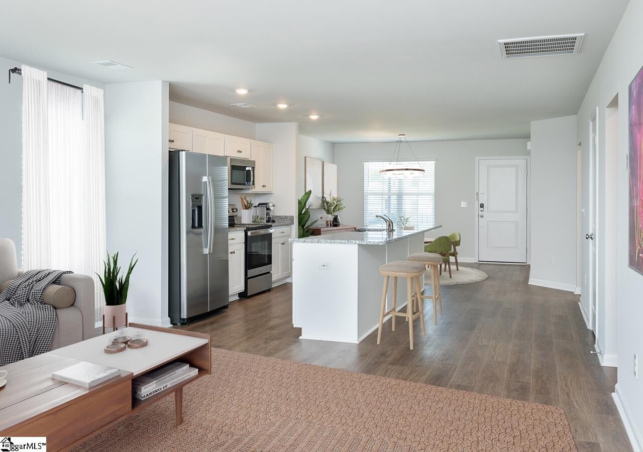 Photo - 529 Broadrum St