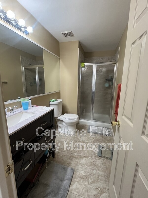 Photo - 30 Richmond St Unit 4 - Master Bedroom