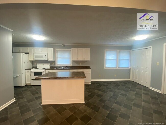 Photo - 6527 Tareyton Rd