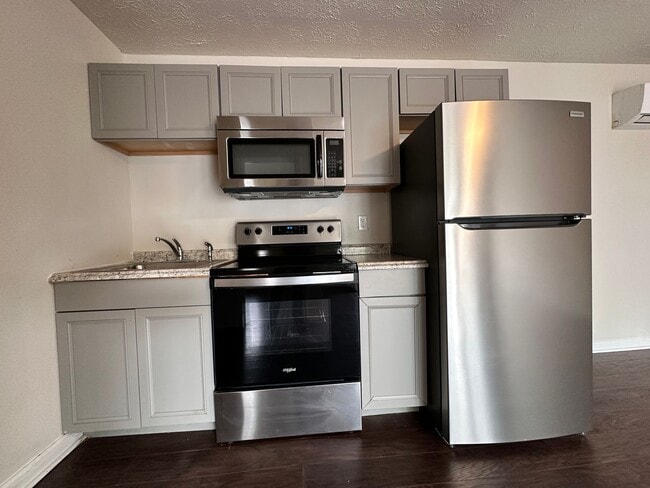 Photo - Studio 28 Apartments