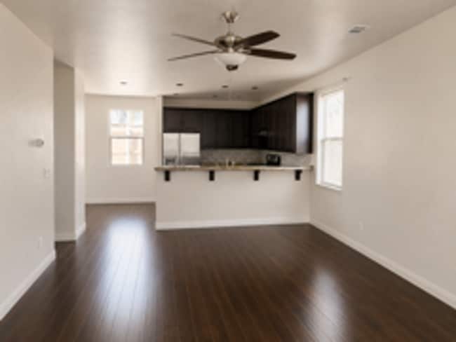 2836 W Pico Del Monte Cir