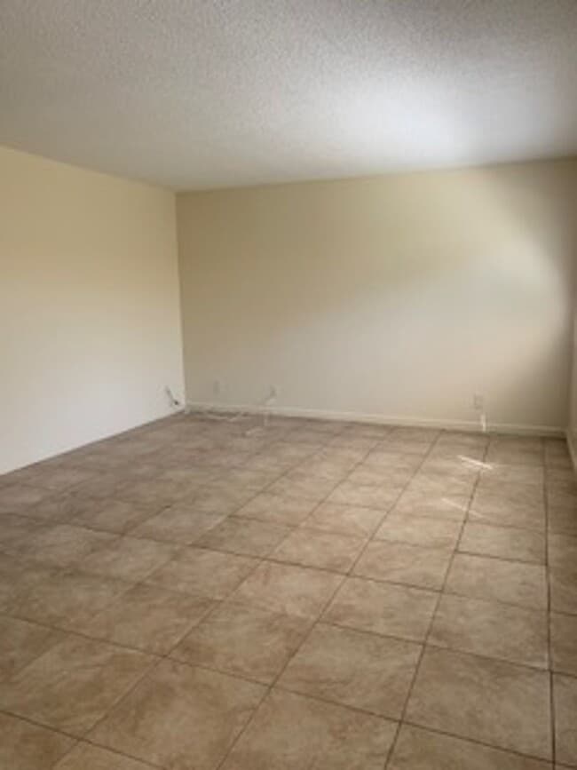 Photo - 204 N O St Unidad D