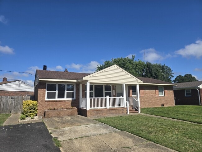 Building Photo - 1221 Wingfield Ave