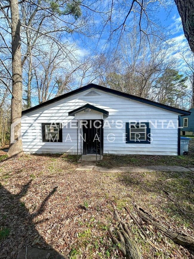 Photo - Home for rent in Adamsville!