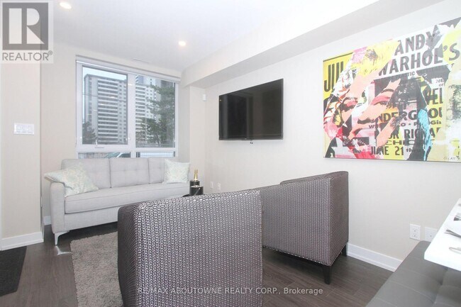 Photo - 282 Bleecker St