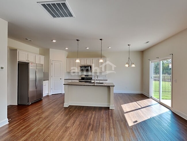 Photo - 3035 Esquire Dr