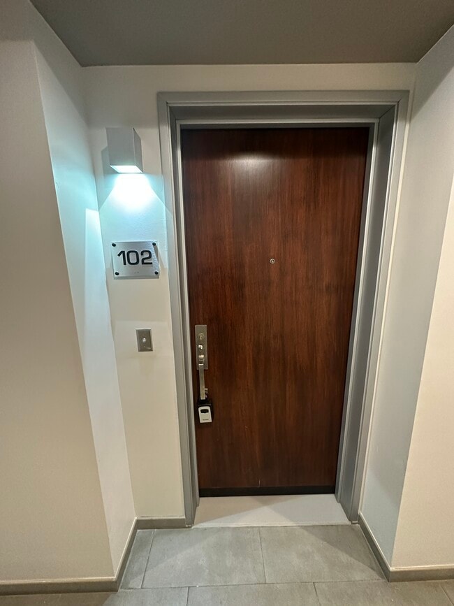 Building Photo - 1666 Greenfield Ave