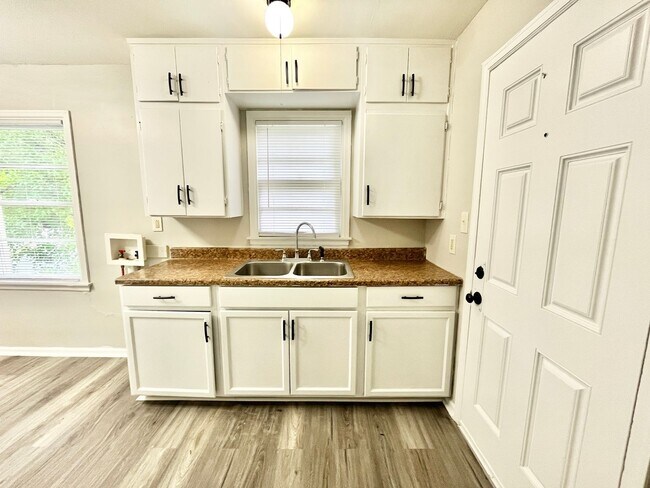 4840 Southside Dr Unit 4840 Southside Dr-2-New