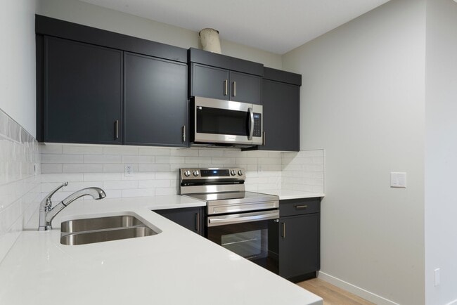 Photo - 31 Royston Way NW