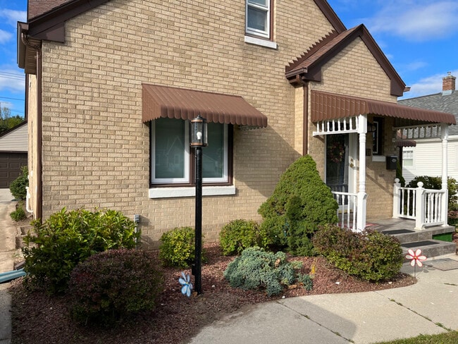 Photo - 1714 Waldo Blvd