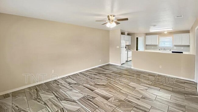 Photo - 9939 Risky's Ranch Dr