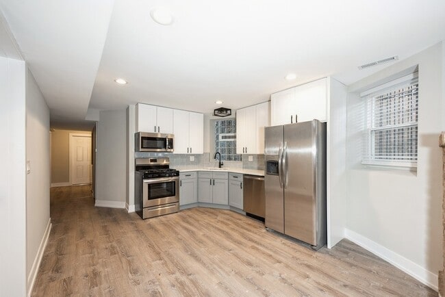 Photo - 1435 N Washtenaw Ave Unit G