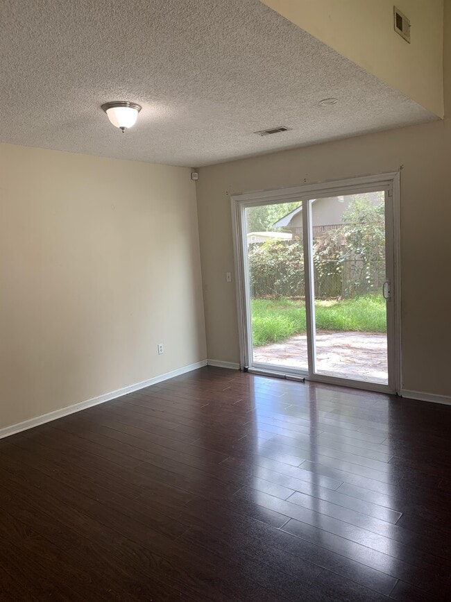 Photo - 920 Mandarin Dr Casa