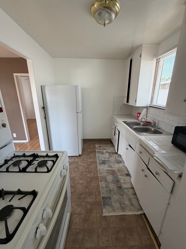 Photo - 8035 Rosecrans Ave
