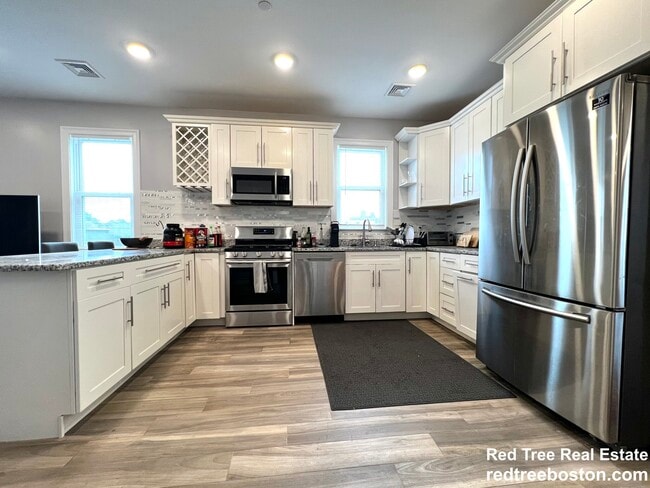 Photo - 17 Harvard Ter Unit 2