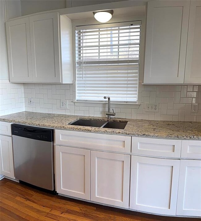 Photo - 808 Edgecliff Terrace