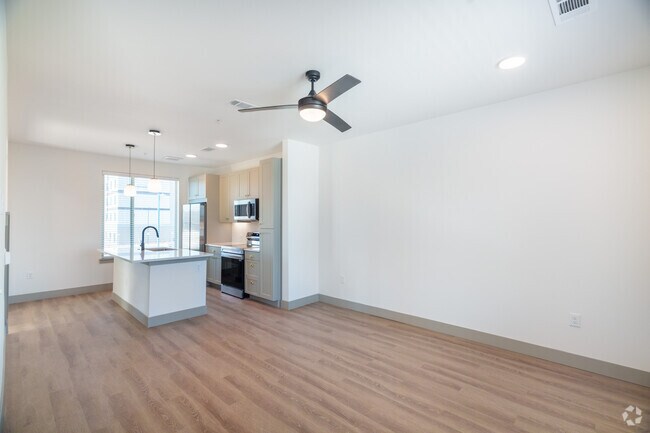 3BR, 2.5BA - 1,470SF - Dining Area