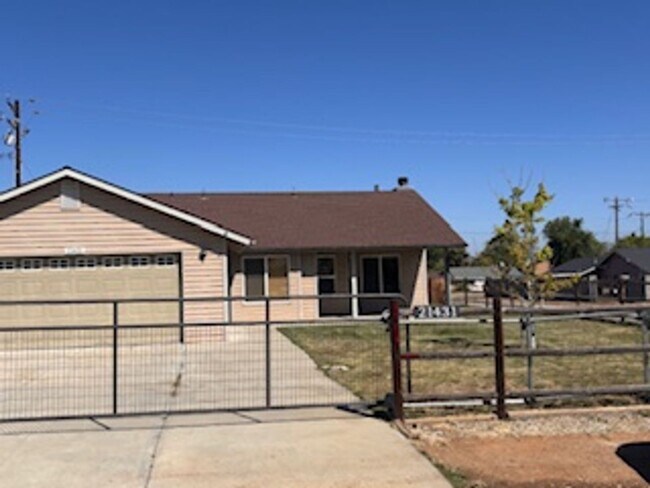 Photo - Corner lot in Golden Hills 3bdrm, 2 bath