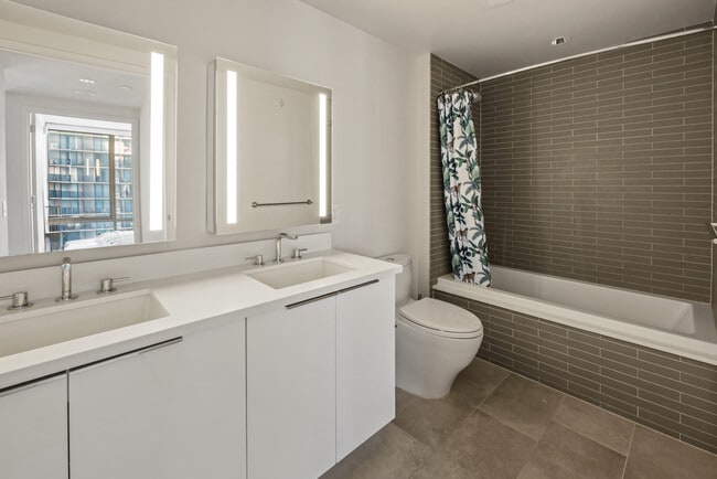 Photo - 1001 Queen St Unidad 2605