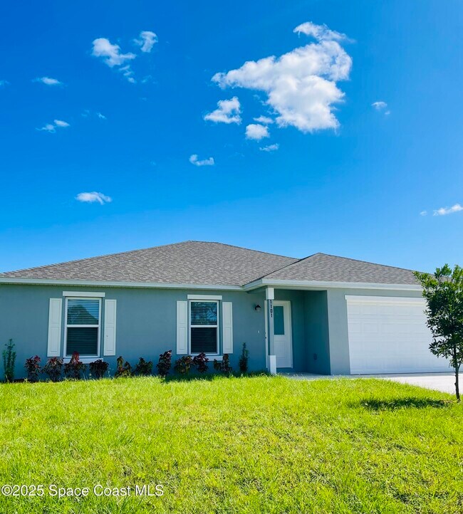 Building Photo - 1101 San Filippo Dr SE