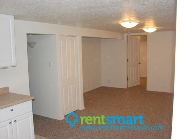 Photo - 327 McLeod Ave