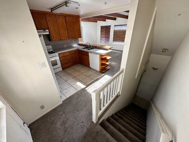 Photo - 236 S Helberta Ave Unidad B