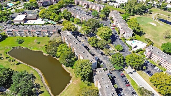 Photo - 1030 Country Club Dr Unit 309