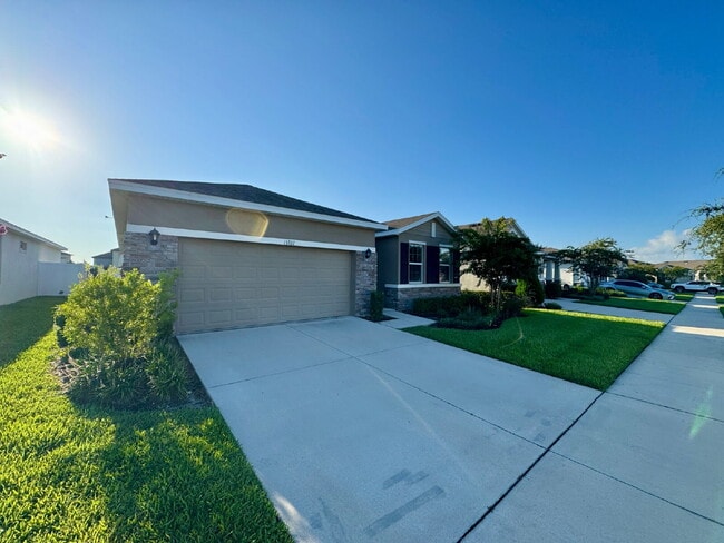 Building Photo - 13227 Waterleaf Garden Cir Rental