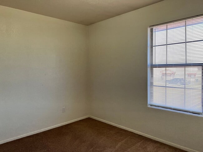 Photo - 1102 Leslie Cir Unit C