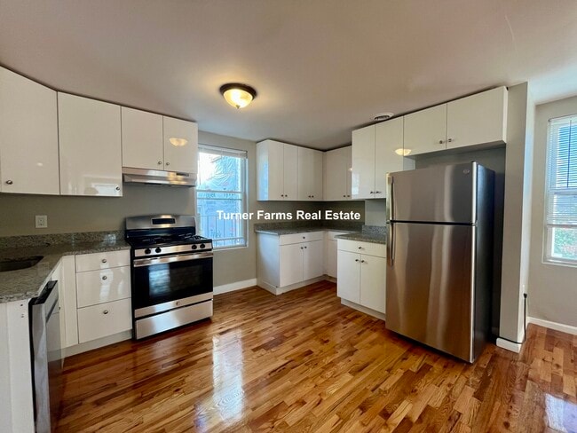 Building Photo - 38 Forest St Unit 2 Rental